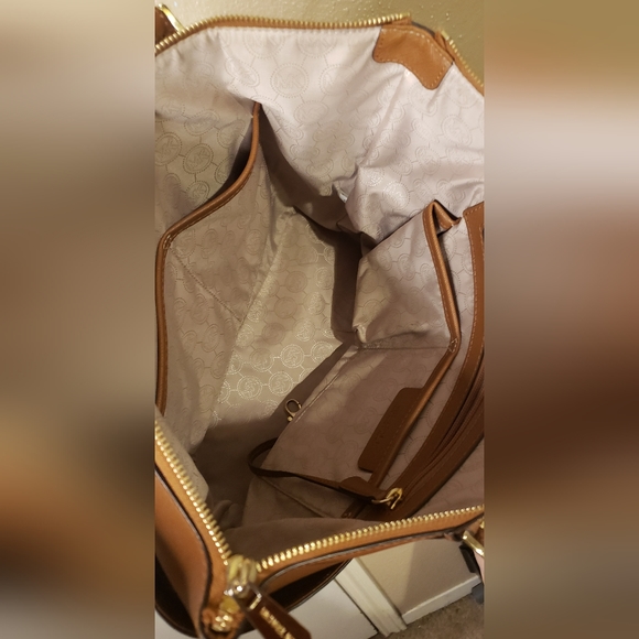 Michael Michael Kors tote - Picture 3 of 13